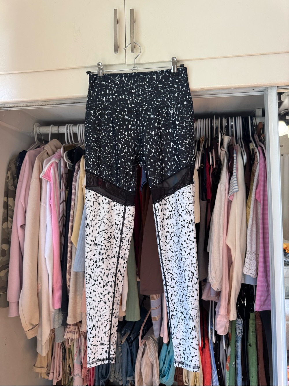Black & White Patterned High-Waist Leggings